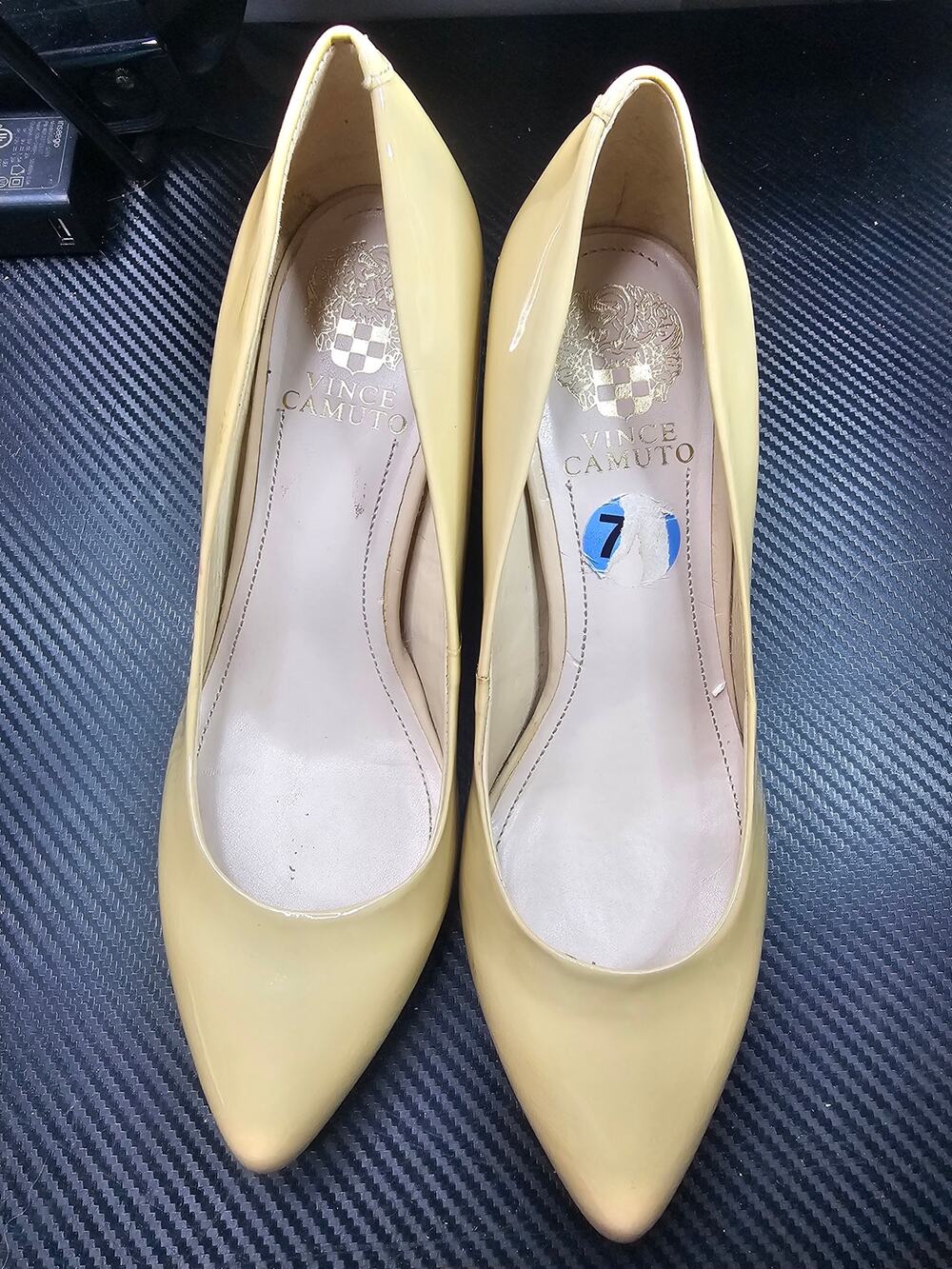 Vince Camuto Patent Leather Pumps Pointed Toe Color Carmel/Tan Women’s Size 7.5